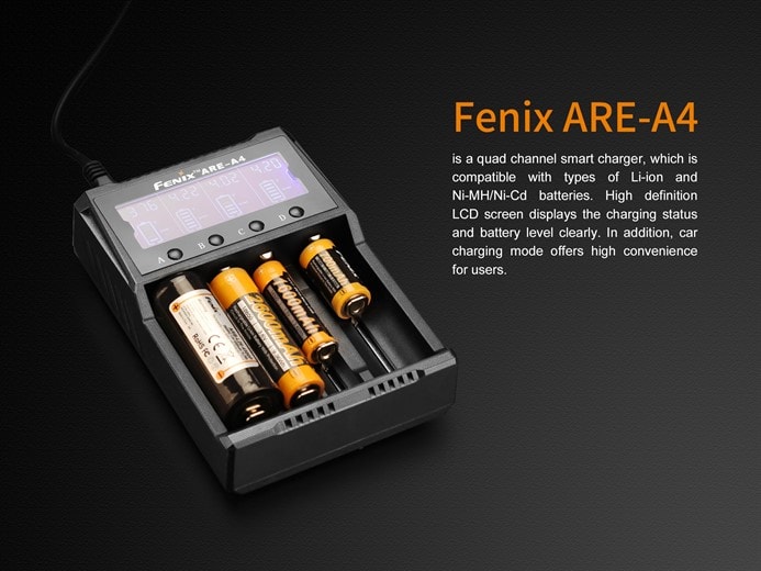 Fenix ARE A4 batterij lader voor verschillende formaten
